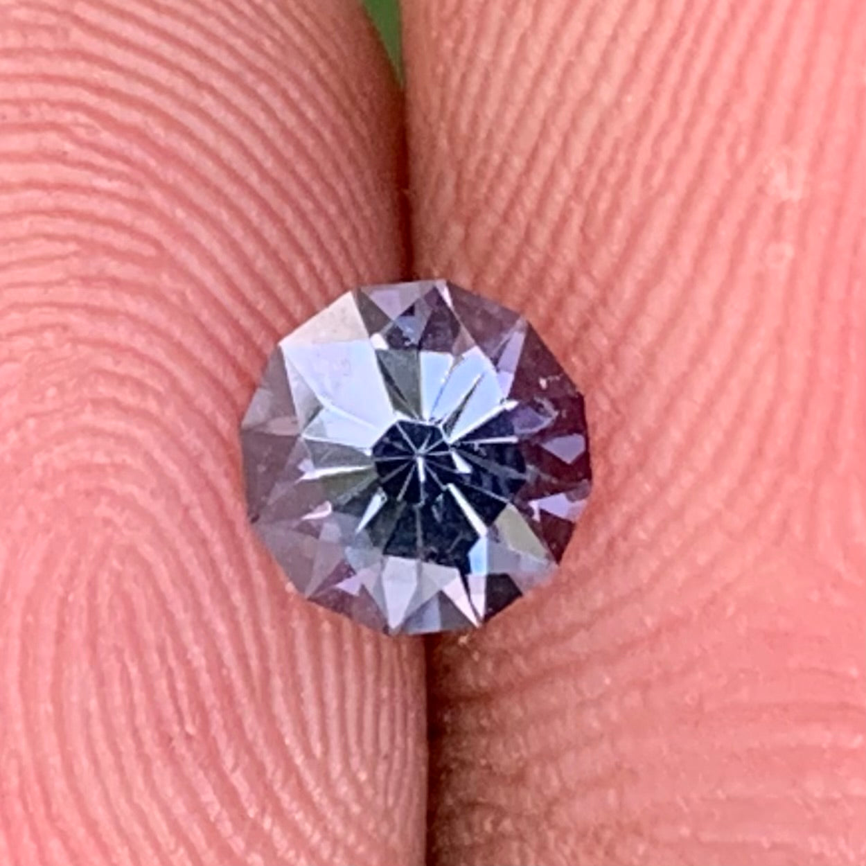 Spinel Polygonal Flower Cut Dark Grey Round 5.2 mm / 0.64 Ct Natural Loose Gemstone For Jewelry