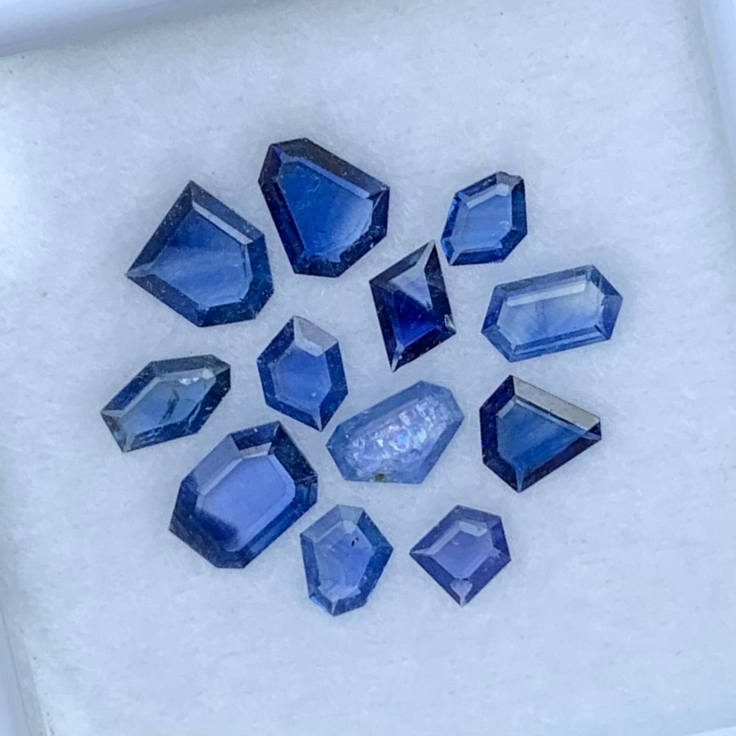 Blue Sapphire Portrait Cut Geometric Shape Tablets 3.08 Ct / 12 Gemstones Loose Gemstone Parcel For Jewelry Making 💎✨