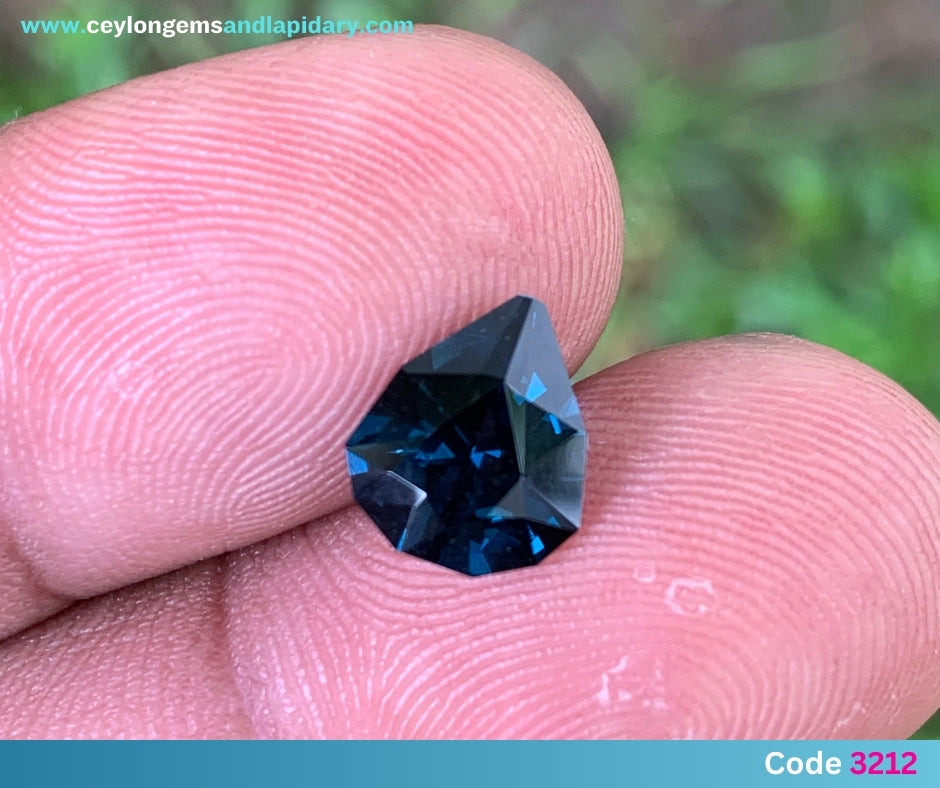 ✨ Teal Blue Spinel - Shield Cut 2.53 Ct 💎