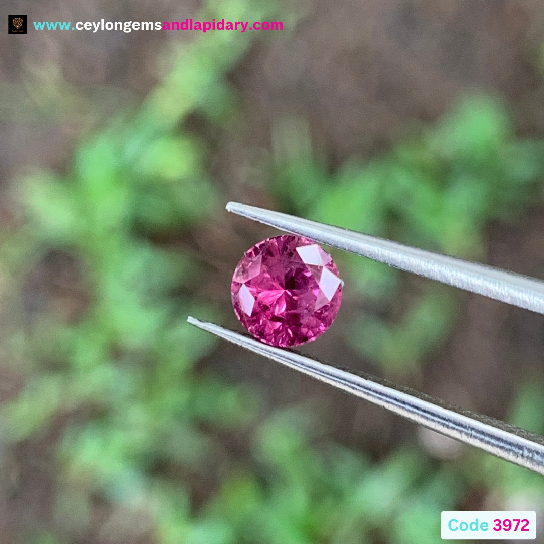 Purplish Pink Garnet Fantasy Cut / Concave Cut 0.61 Ct Natural Loose Gemstone For Jewelry Making 💎✨