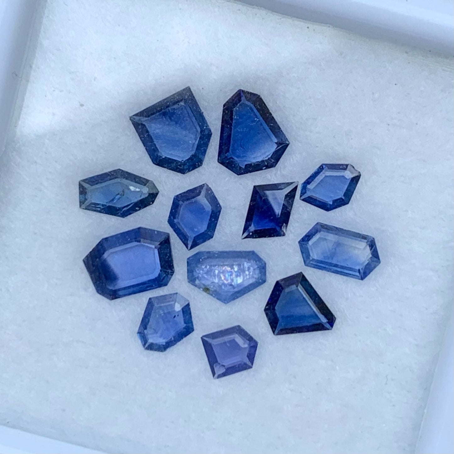 Blue Sapphire Portrait Cut Geometric Shape Tablets 3.08 Ct / 12 Gemstones Loose Gemstone Parcel For Jewelry Making 💎✨