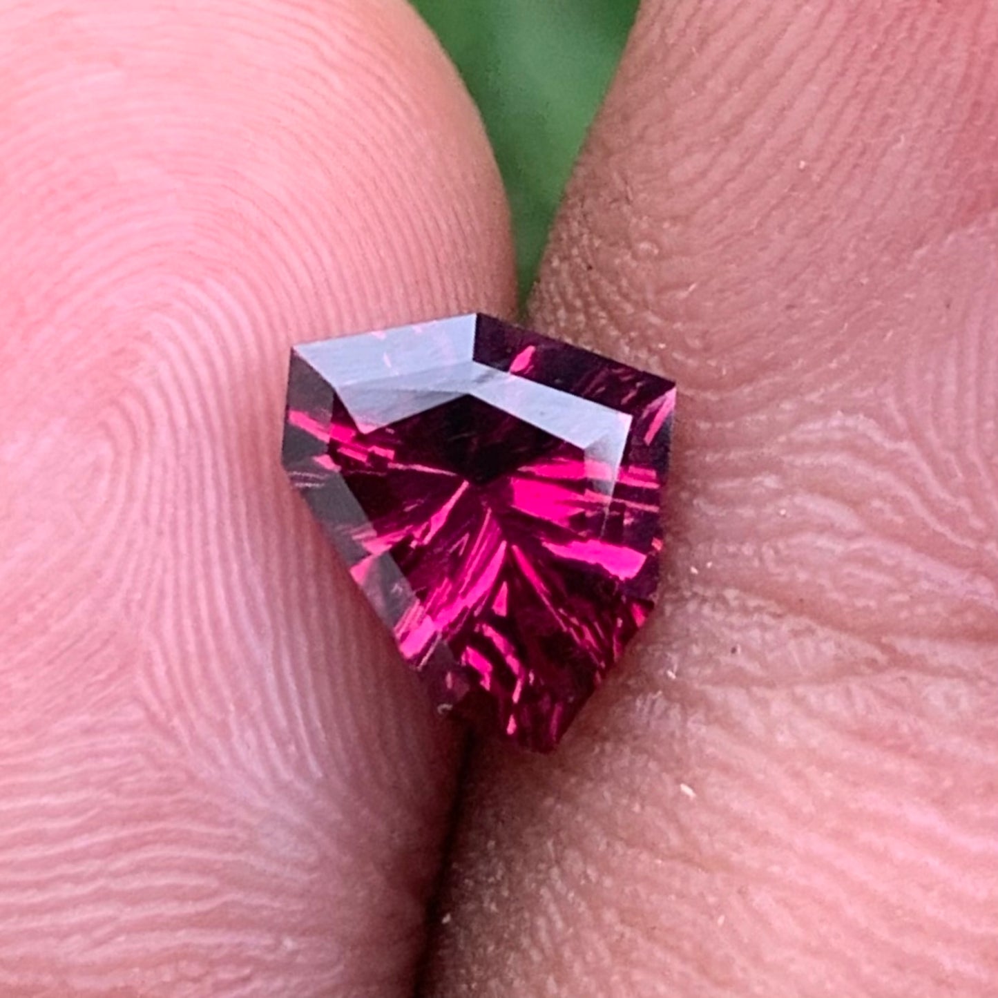 Red Garnet Fantasy / Concave Cut Fancy Trillion 1.50 Ct Natural Loose Gemstone For Jewelry Making 💎✨