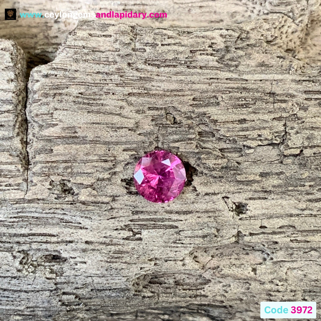 Purplish Pink Garnet Fantasy Cut / Concave Cut 0.61 Ct Natural Loose Gemstone For Jewelry Making 💎✨