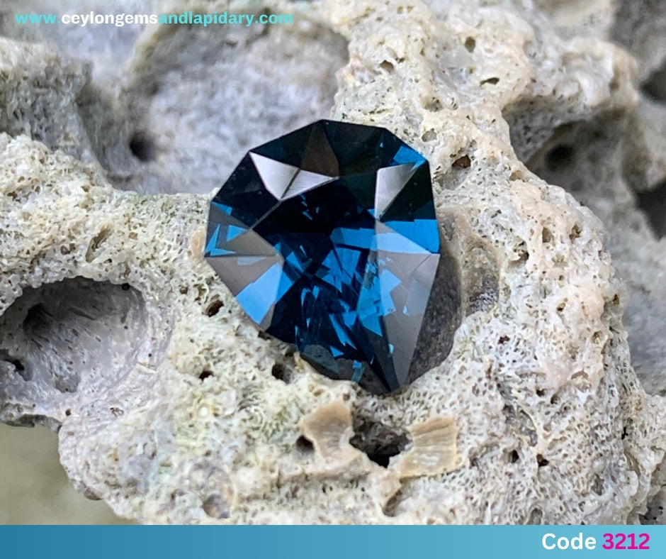 ✨ Teal Blue Spinel - Shield Cut 2.53 Ct 💎