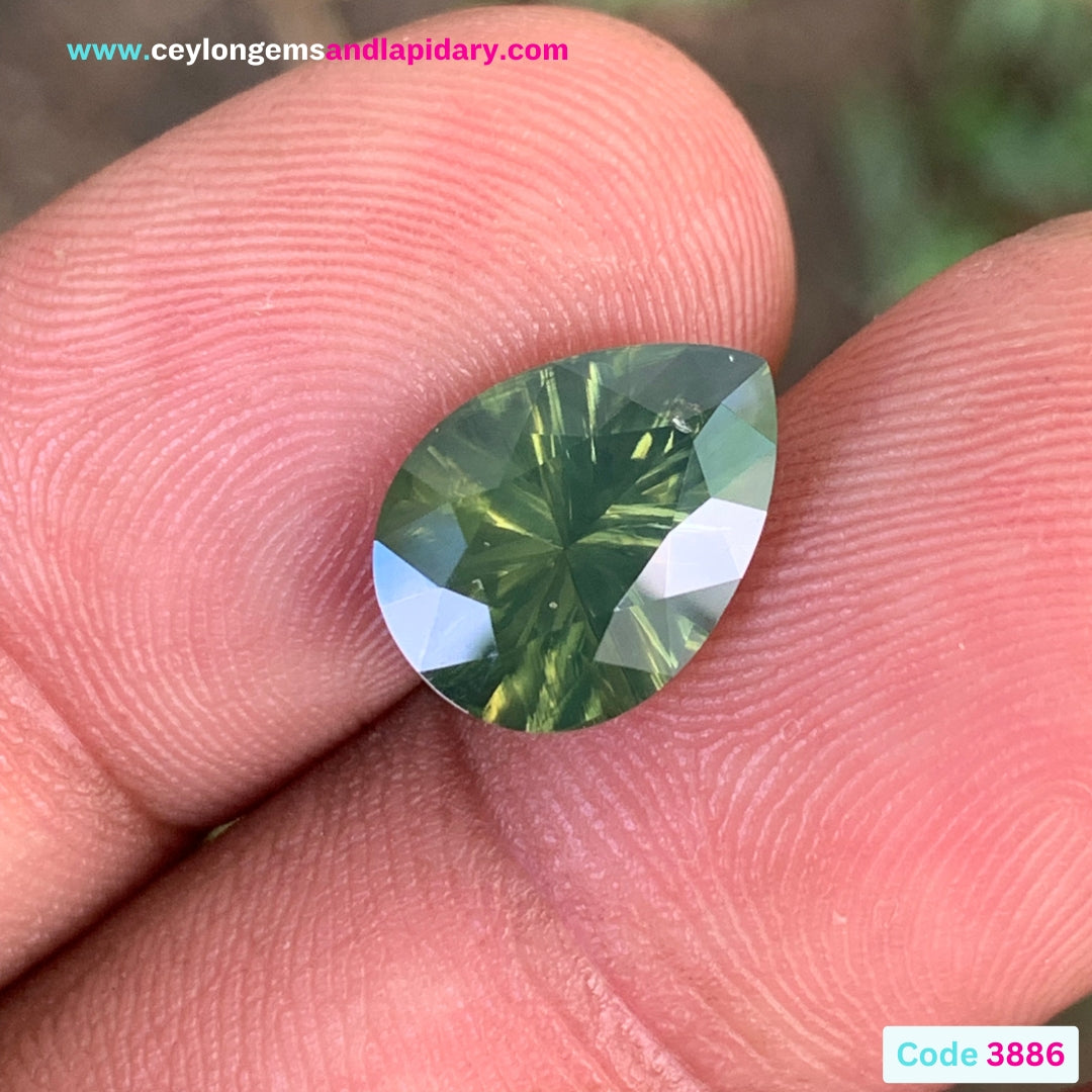 ✨ Green Zircon Concave Cut / Fantasy Cut Pear 4.79 Ct Natural Loose Gemstone From Sri Lanka 💎