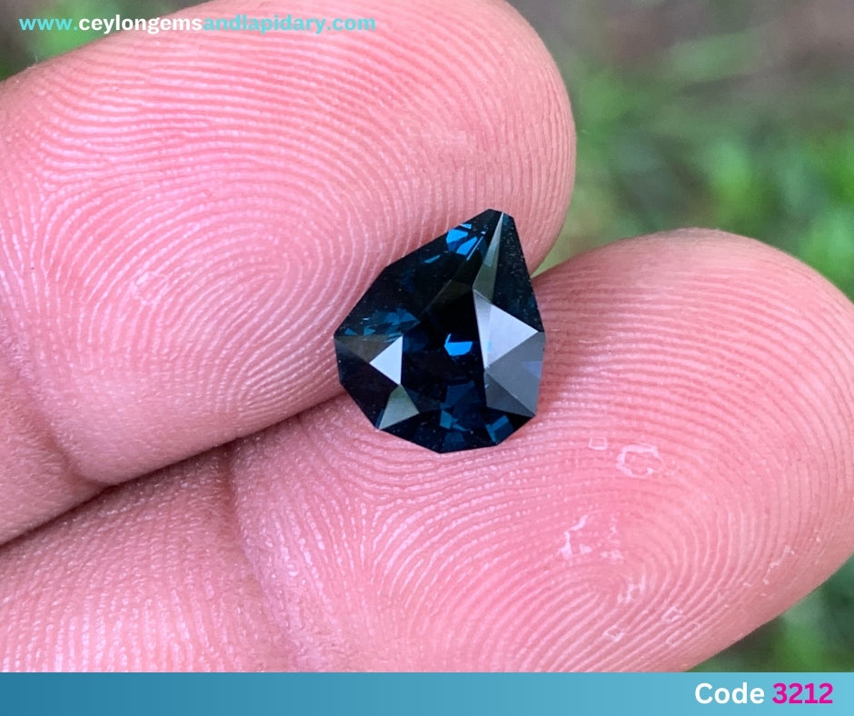 ✨ Teal Blue Spinel - Shield Cut 2.53 Ct 💎