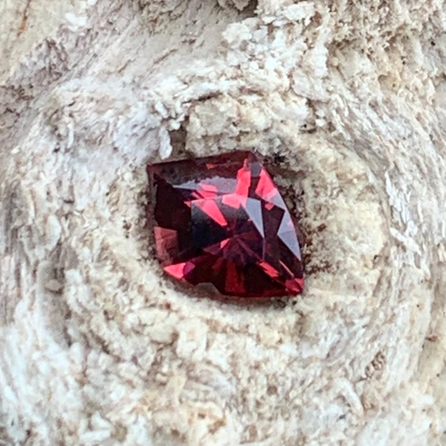 Red Garnet Shield 0.35 Ct Natural Loose Gemstone For Jewelry Making 💎✨