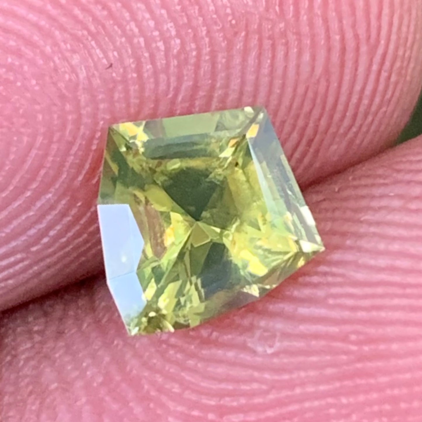 Hazy Greenish Yellow Zircon Shield 1.38 Ct Natural Loose Gemstone For Jewelry Making