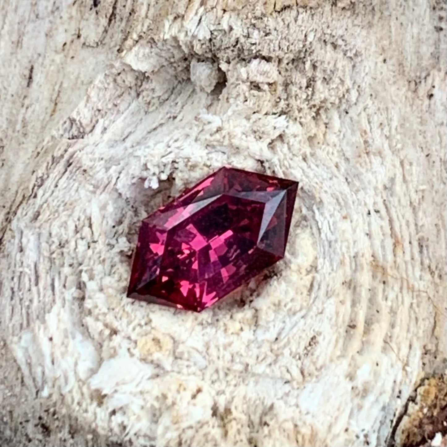 Pinkish Red Garnet Elongated Hexagon 0.66 Ct Natural Loose Gemstone For Jewelry Making 💎✨