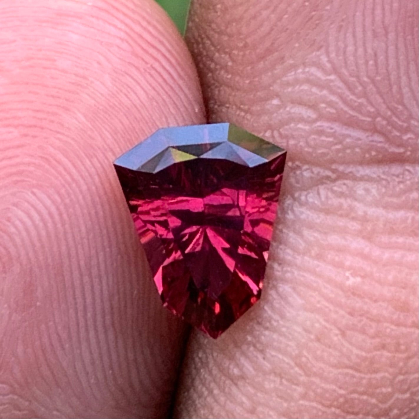 Red Garnet Fantasy / Concave Cut Fancy Shield 1.20 Ct Natural Loose Gemstone For Jewelry Making