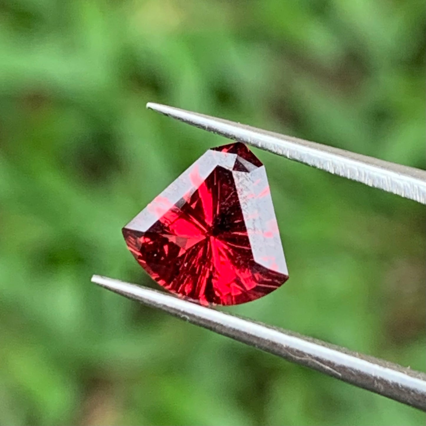 Red Garnet Fantasy / Concave Cut Fancy Shield 1.38 Ct Natural Loose Gemstone For Jewelry Making 💎✨