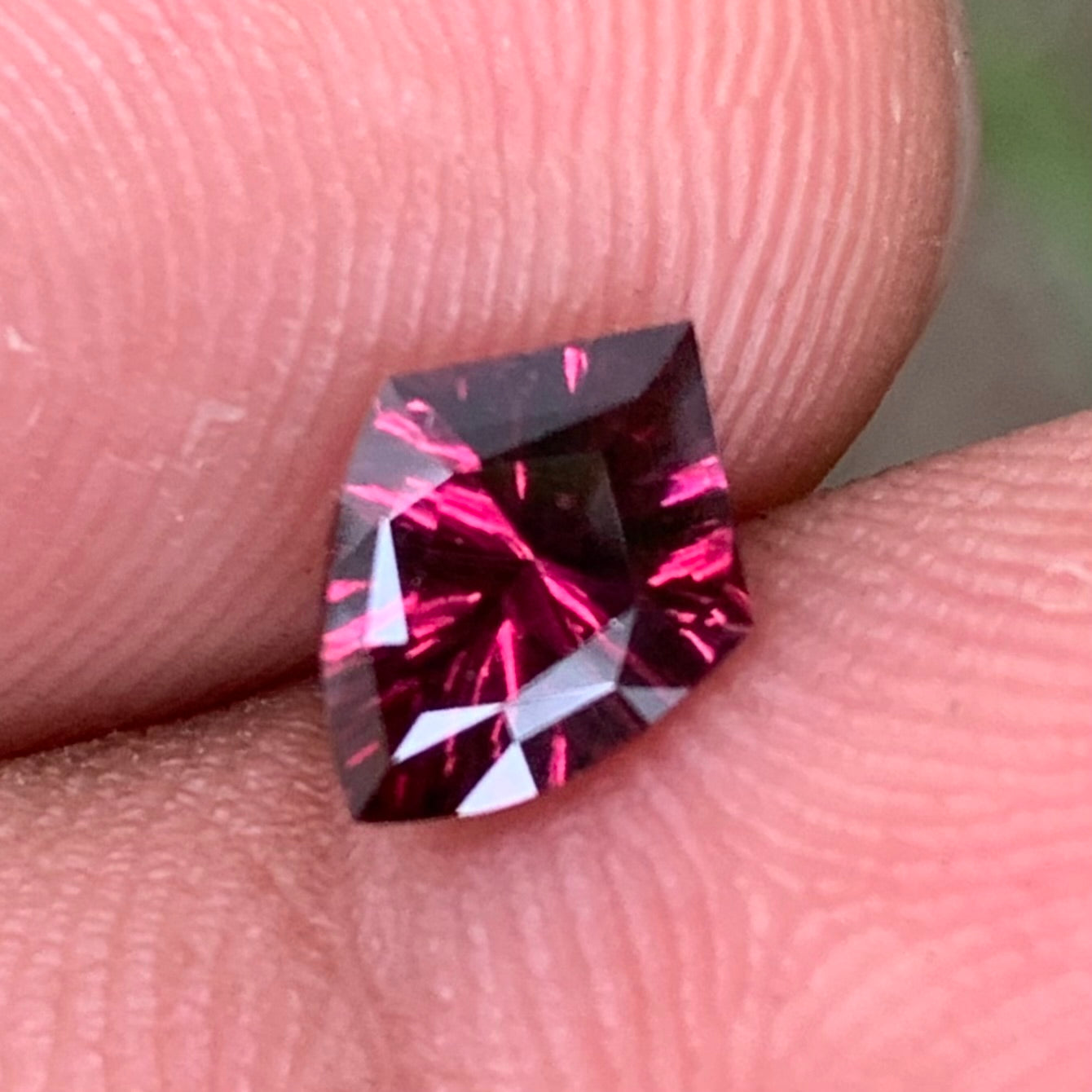 Red Garnet Fantasy / Concave Cut Shield 0.95 Ct Natural Loose Gemstone For Jewelry Making