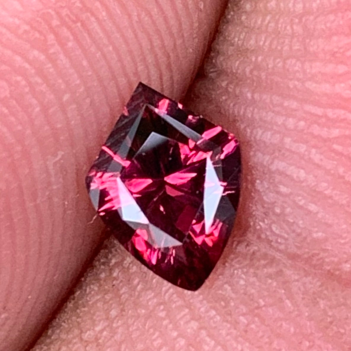 Red Garnet Fantasy / Concave Cut Shield 0.58 Ct Natural Loose Gemstone For Jewelry Making