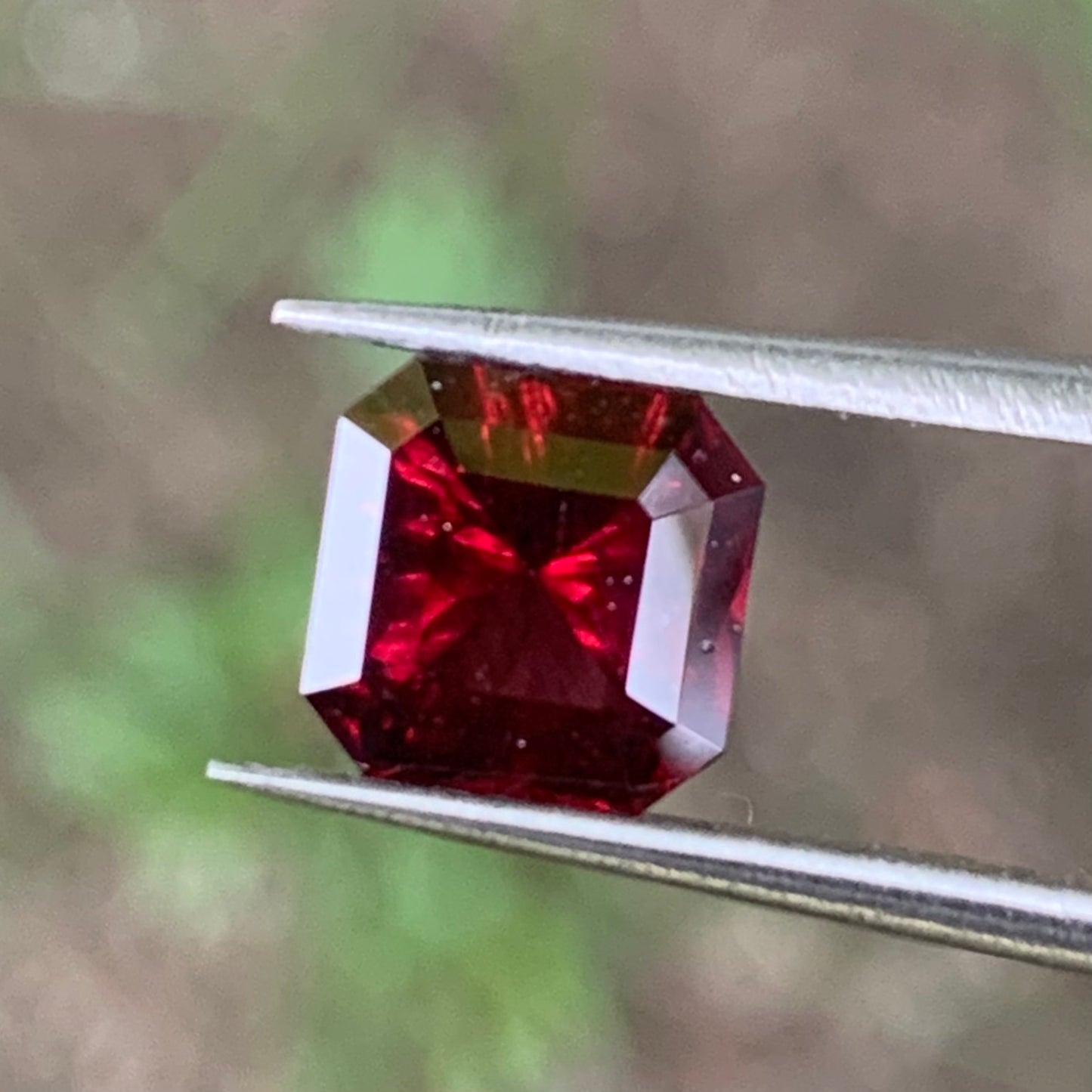 Deep Red Garnet Corner Cut Square 1.39 Ct Natural Loose Gemstone for Jewelry Making