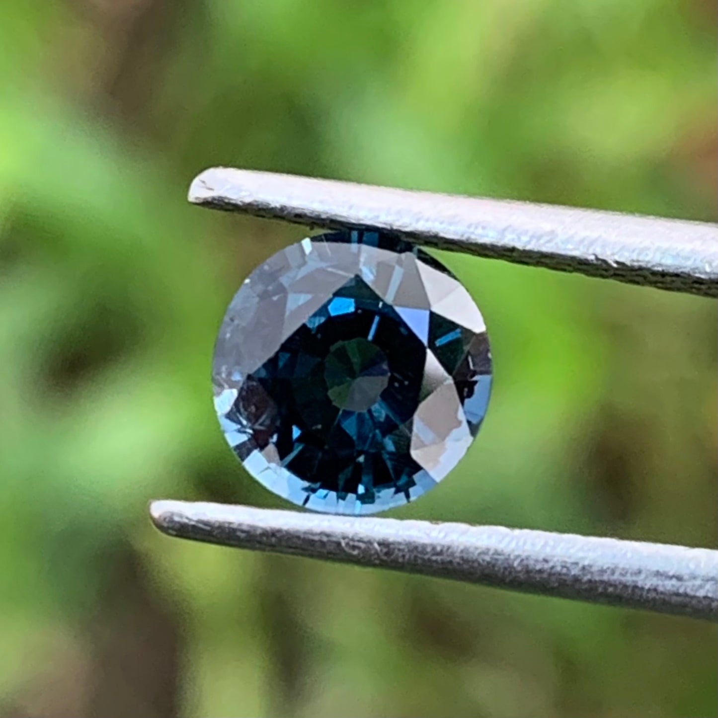 Teal Blue Spinel Round 5.85 mm / 0.85 Ct Natural Loose Gemstone For Jewelry Making