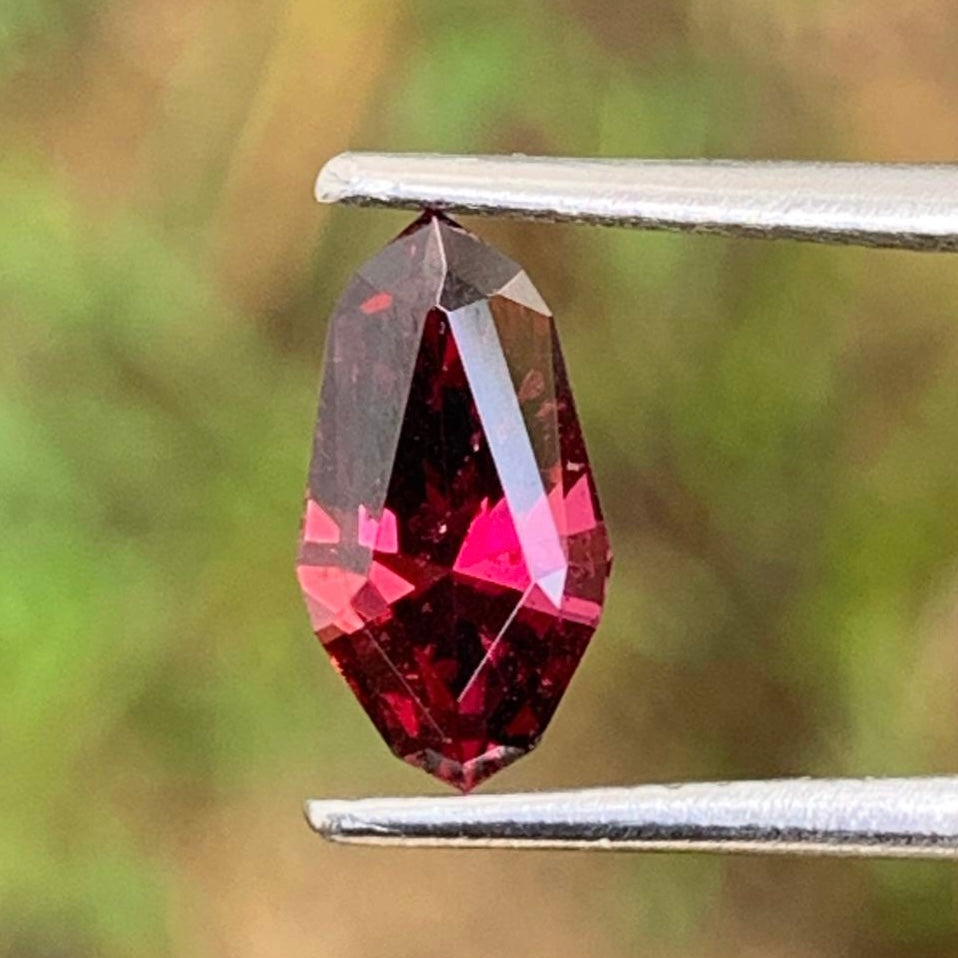 Deep Red Garnet Geometric Cut Shield 1.45 Ct Natural Unheated & Loose Gemstone from Sri Lanka