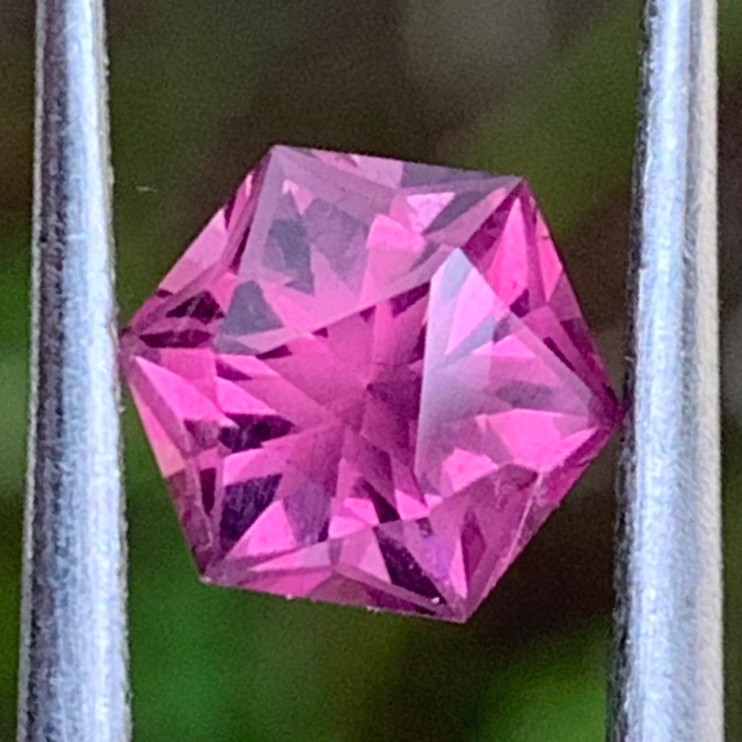 Purplish Pink Spinel Hexagon 0.95 ct Creative Lotus Cut Loose Gemstone