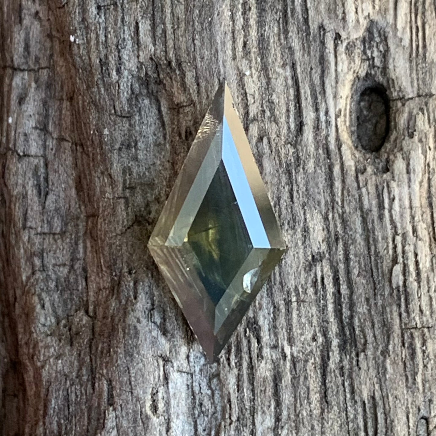 Deep Green Zircon Kite 2.5 Ct Loose Gemstone from Sri Lanka