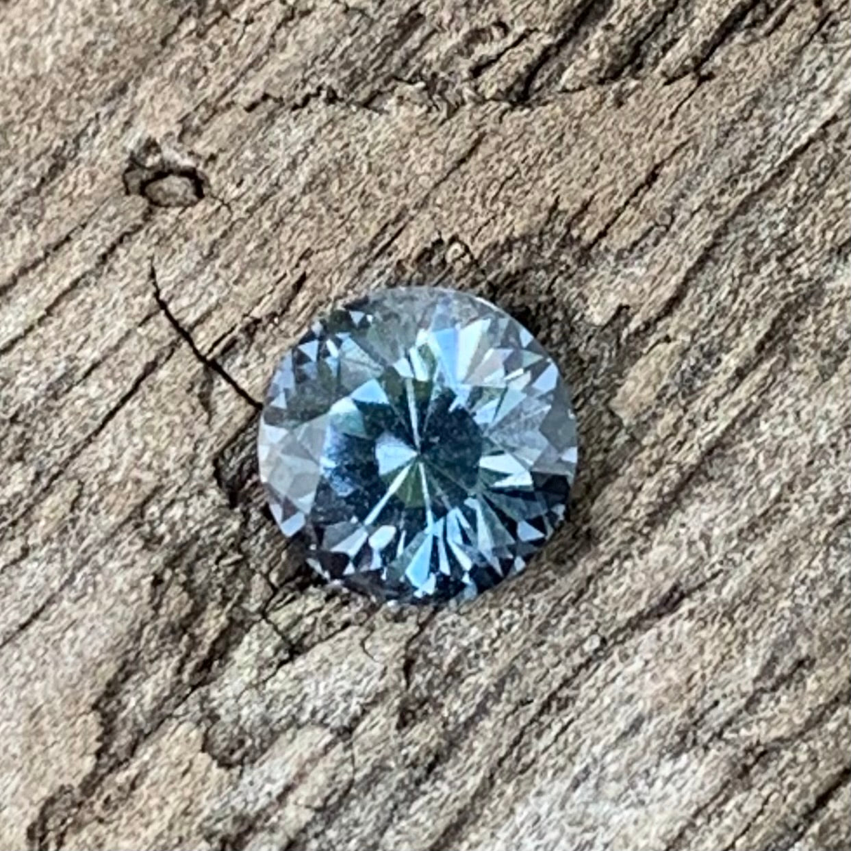Teal Spinel Round 4.8 mm / 0.52 Ct Flower Cut Loose Gemstone For Jewelry Making