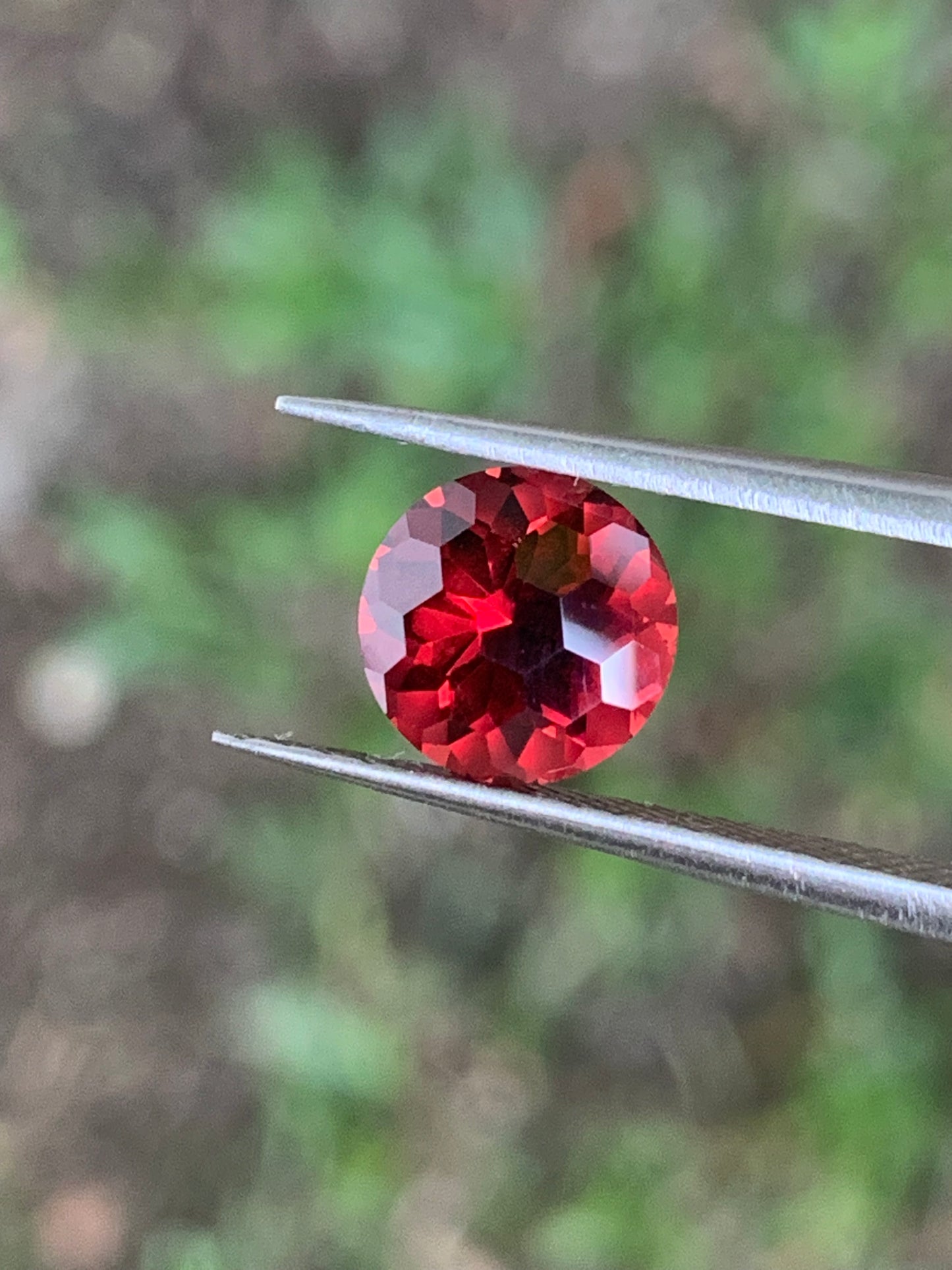 Garnet Round 7.4 mm / 2.04 Ct Fancy Football Cut Loose Gemstone For Contemporary Jewelry