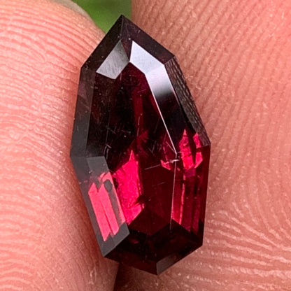 Natural Garnet Loose Stone, Geometric Cut Fancy Design Red Gemstone, for Jewelry Making 2.80 Ct Stone