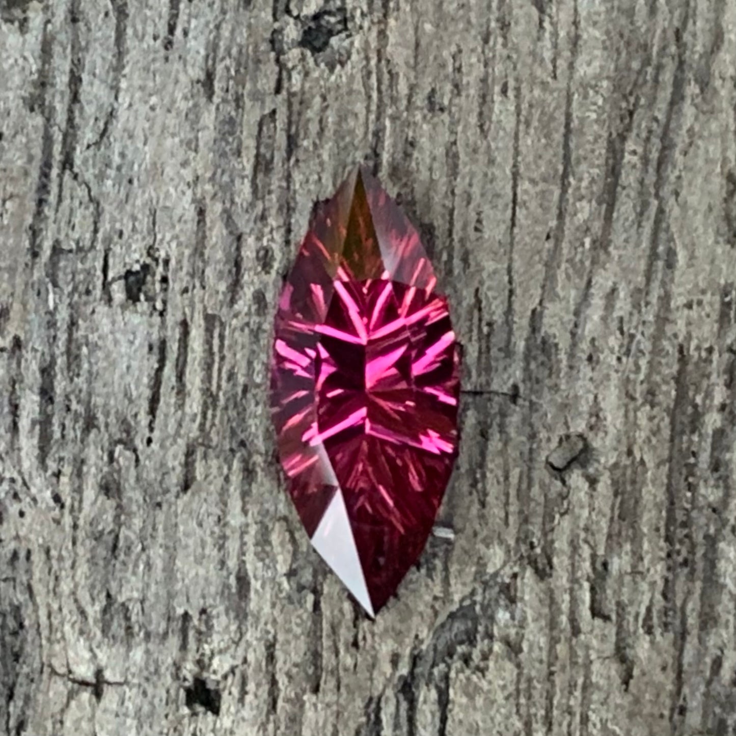 Red Garnet Fantasy Cut / Concave Cut Marquise 1.17 Ct Natural Loose Gemstone For Jewelry Making