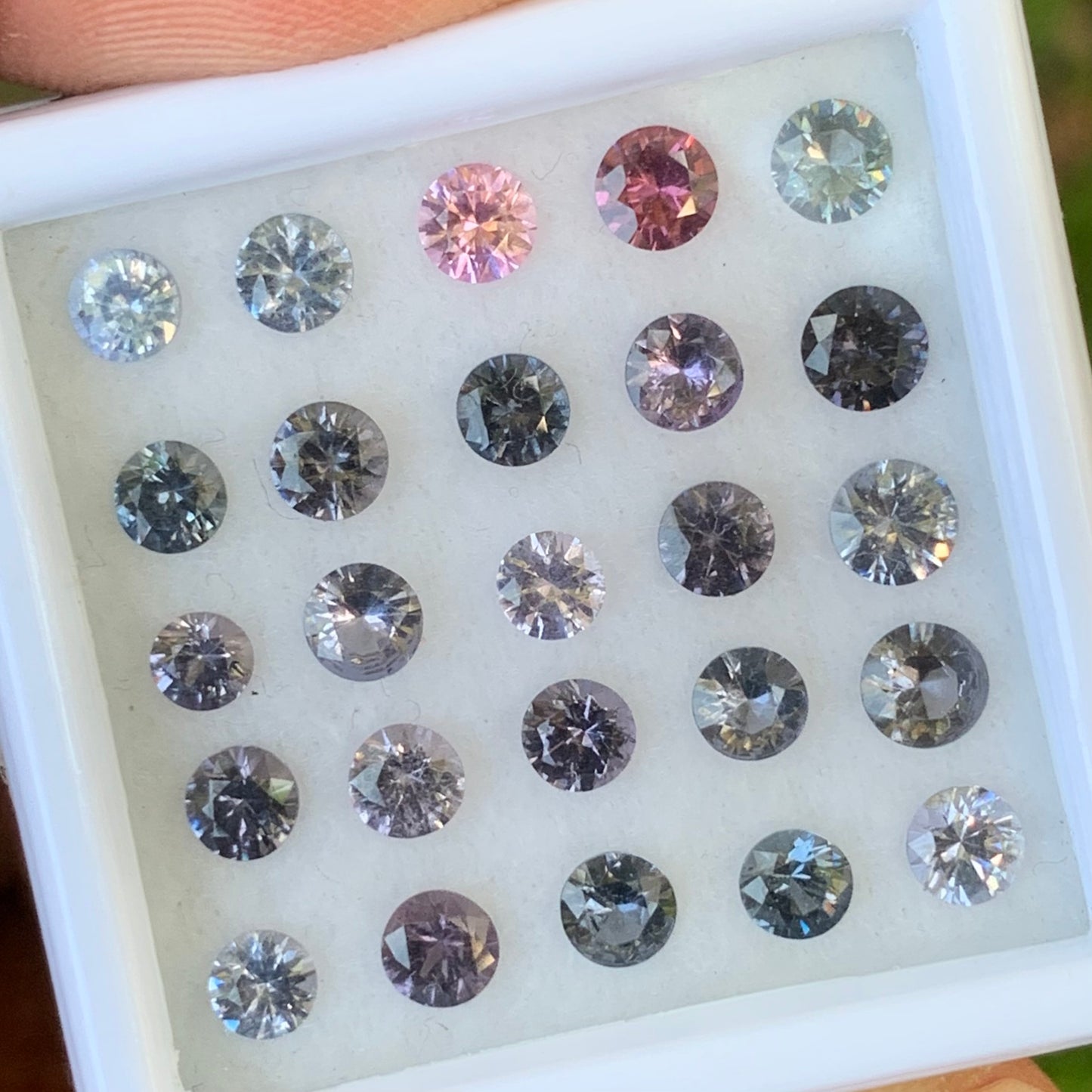 Natural Spinel Round Loose Gem Parcel of 6.58 Ct / 25 Natural Gemstones For Contemporary Jewelry