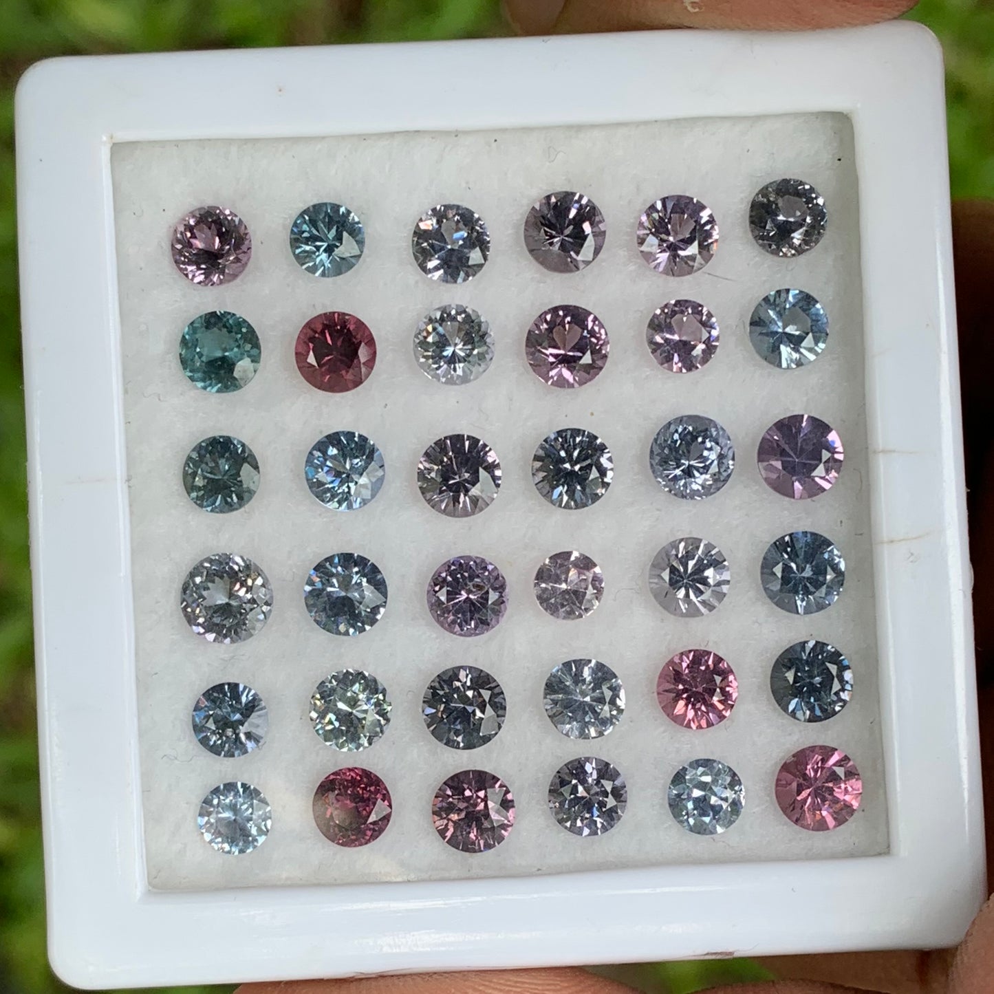 Spinel Rounds 4-5 mm Size 12.62 Ct / 36 Stones Natural Loose Gemstones For Jewelry Making