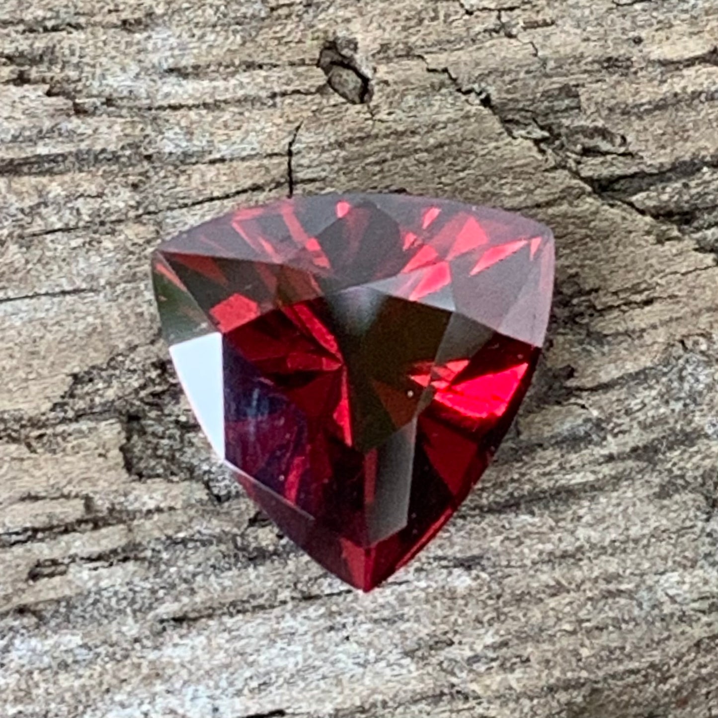 Garnet Deep Red Trillion 7.9 mm / 2.16 Ct Natural Loose Gemstone For Jewelry Making