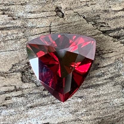 Garnet Deep Red Trillion 7.9 mm / 2.16 Ct Natural Loose Gemstone For Jewelry Making