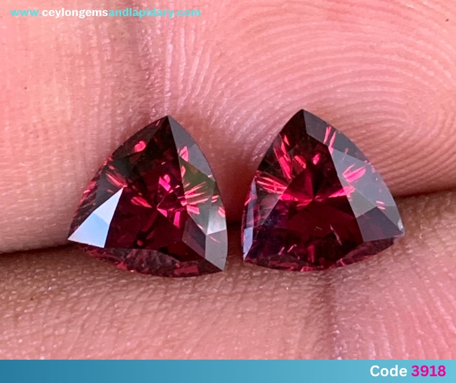 ✨ Red Garnet Trillion Pair - Concave Cut / Fantasy Cut 2.73 Ct Natural Loose Gemstones for Earrings 💎