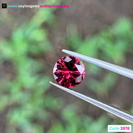 Red Garnet Fantasy Cut / Concave Cut 5.2 mm Round 0.62 Ct Natural Loose Gemstone For Jewelry Making 💎✨