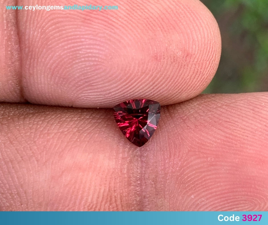 ✨ Red Garnet Concave Cut / Fantasy Cut Trillion 0.75 Ct Natural Loose Gemstone From Sri Lanka 💎