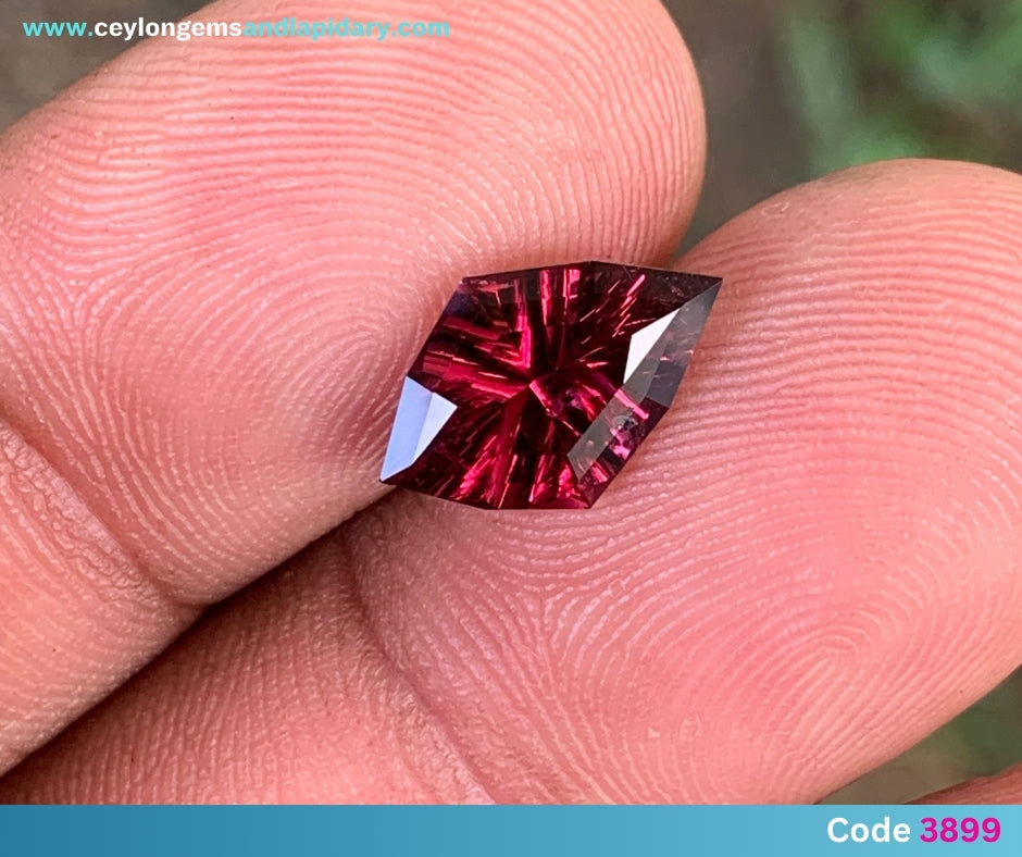 ✨ Red Garnet Concave Fantasy Diamond Cut 2.88 Ct Natural Loose Gemstone From Sri Lanka 💎