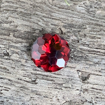 Garnet Round 8 mm / 2.30 Ct Fancy Football Cut Loose Gemstone For Contemporary Jewelry