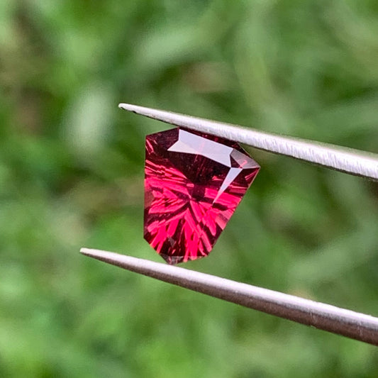 Red Garnet Fantasy / Concave Cut Fancy Shield 1.30 Ct Natural Loose Gemstone For Jewelry Making 💎✨