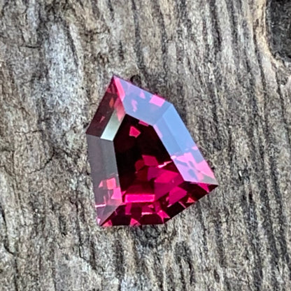 Purplish Red Garnet Shield 1.40 Ct Loose Gemstone From Sri Lanka