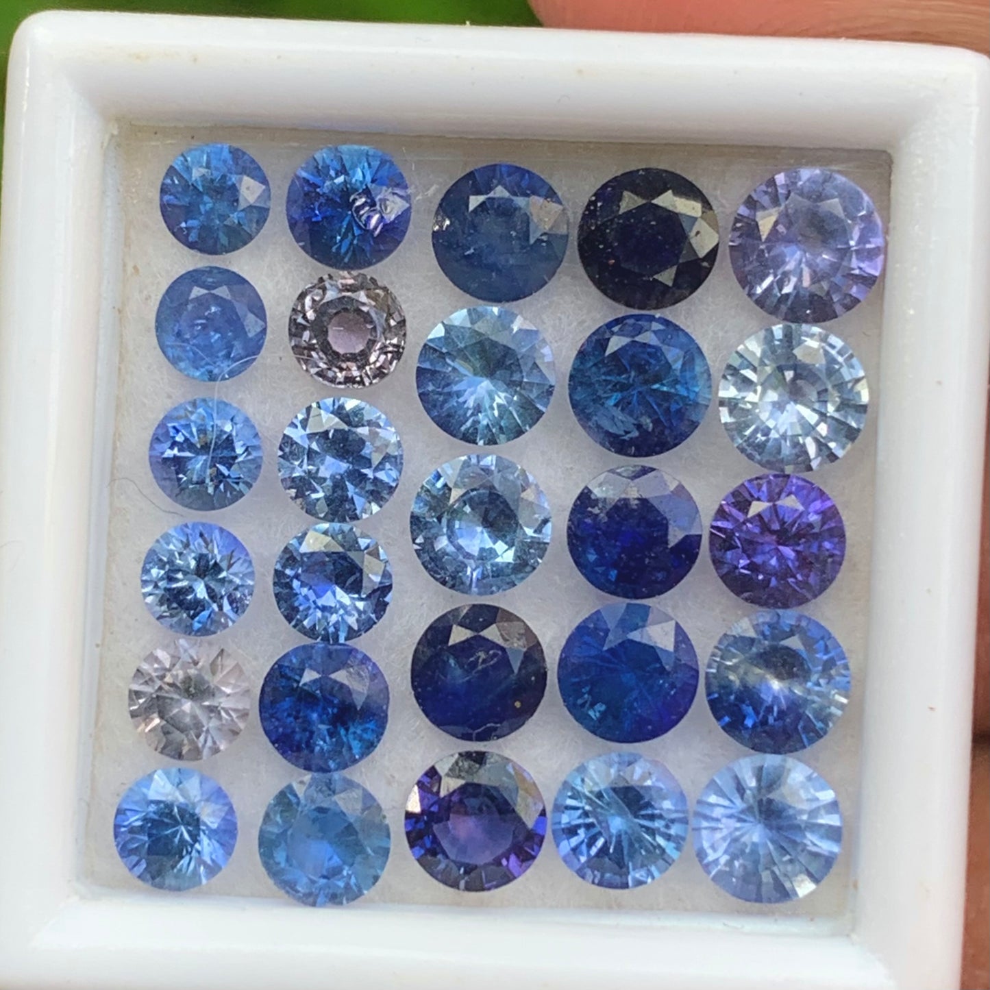 Blue Sapphire 3 - 4 mm Rounds 6.15 Ct Loose Gemstone Parcel of 27 Stones