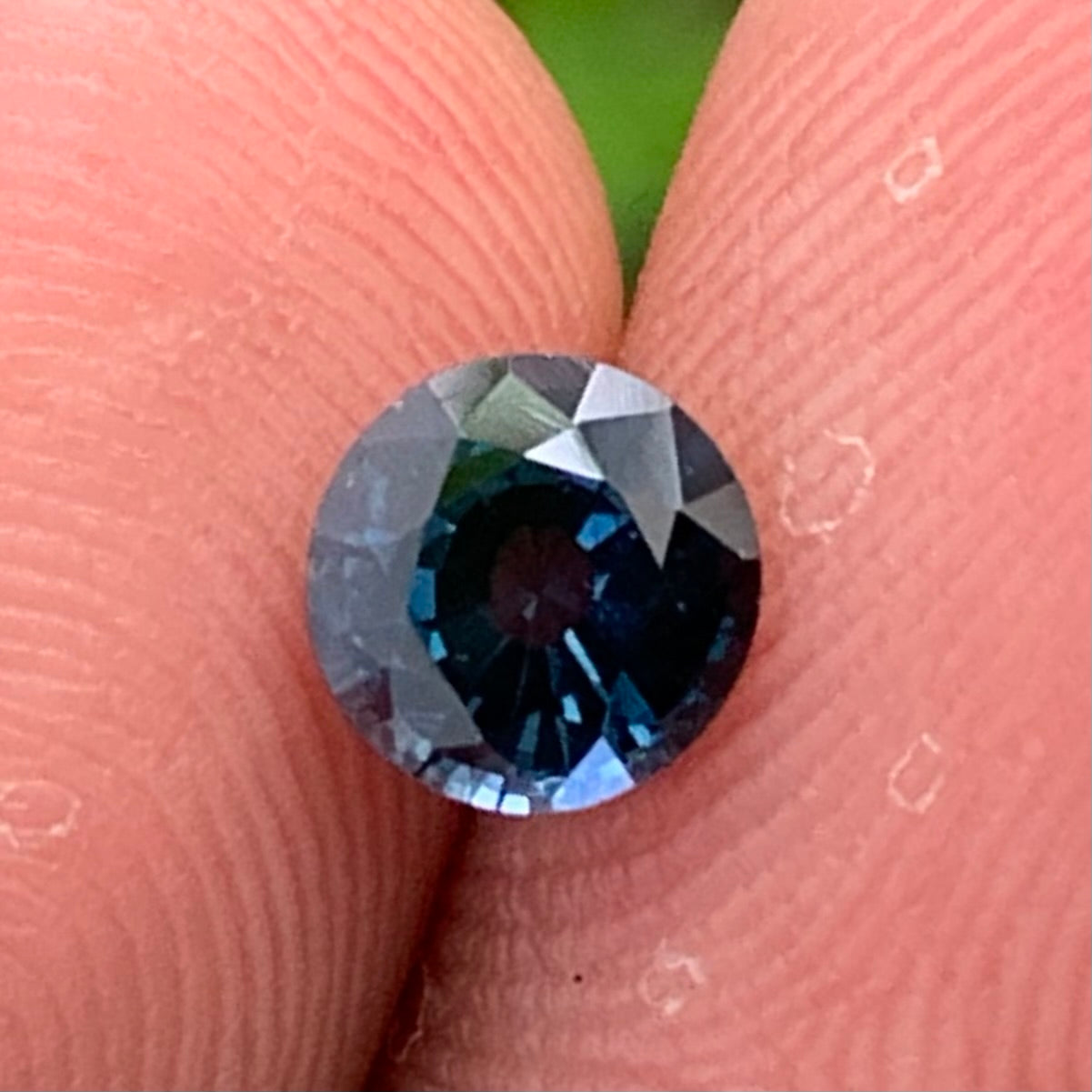Teal Blue Spinel Round 5.85 mm / 0.85 Ct Natural Loose Gemstone For Jewelry Making