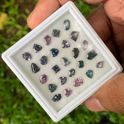 Spinel Geometric Shape Stones Parcel At Wholesale Price 12.21 Ct / 25 Stones