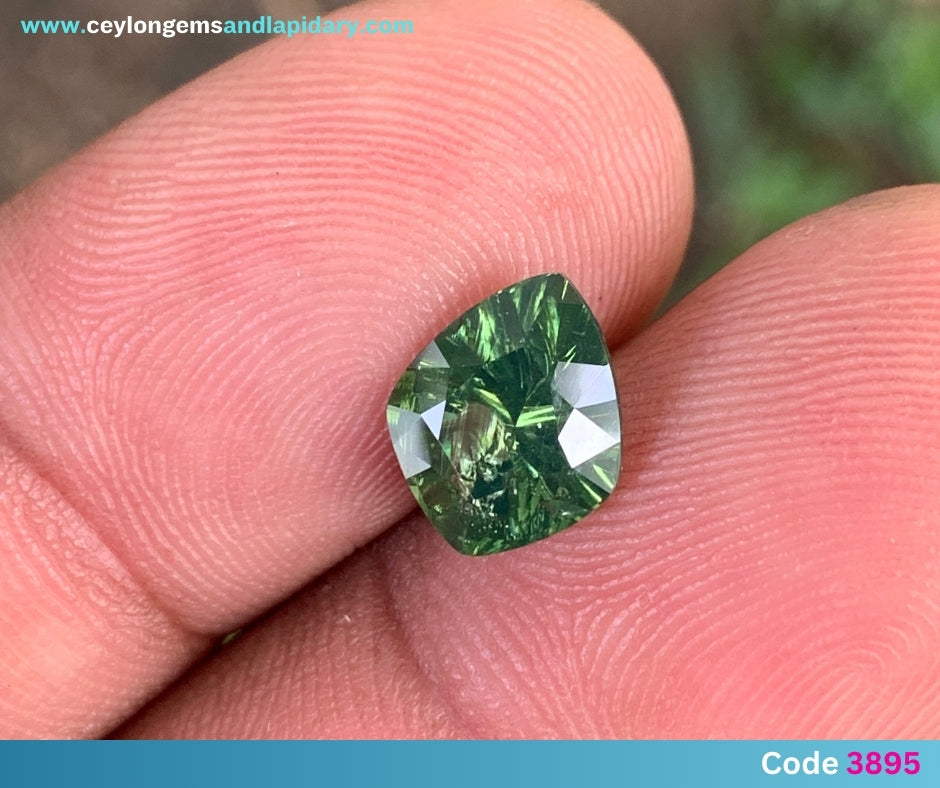 ✨ Green Zircon Concave Cut / Fantasy Cut Shield 2.76 Ct Natural Loose Gemstone From Sri Lanka 💎