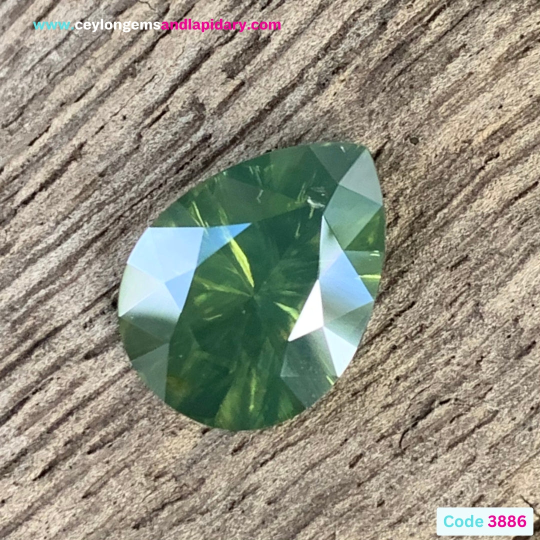 ✨ Green Zircon Concave Cut / Fantasy Cut Pear 4.79 Ct Natural Loose Gemstone From Sri Lanka 💎