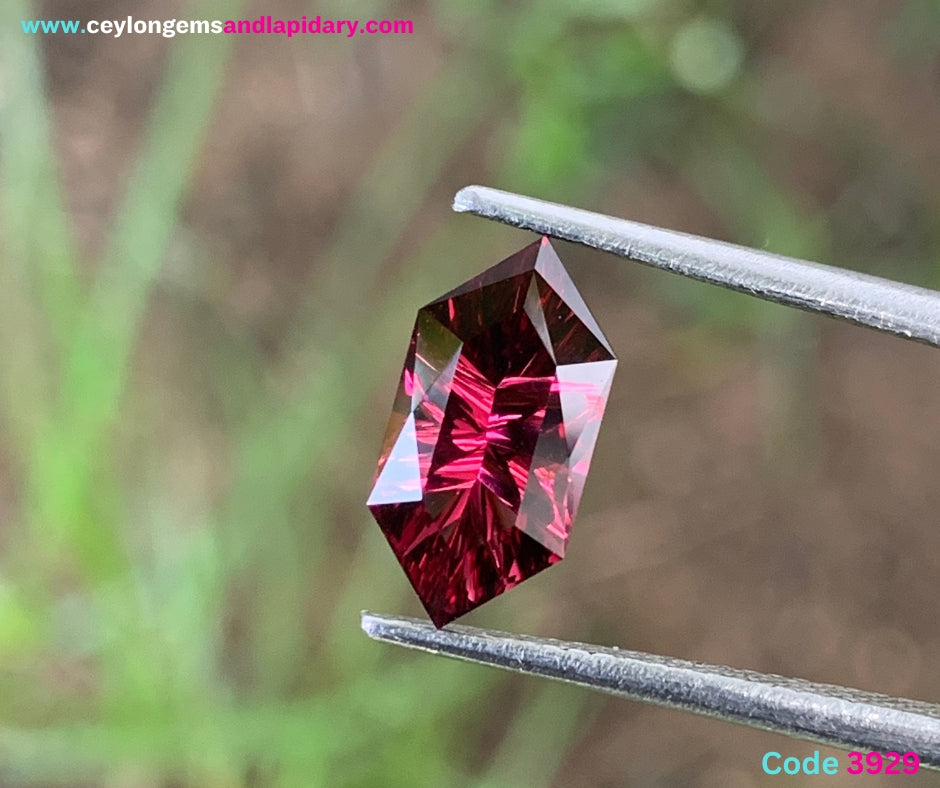 ✨ Red Garnet Concave Fantasy Hexagon Cut 2.13 Ct Natural Loose Gemstone From Sri Lanka 💎