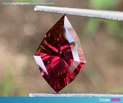 ✨ Red Garnet Concave Fantasy Diamond Cut 2.88 Ct Natural Loose Gemstone From Sri Lanka 💎