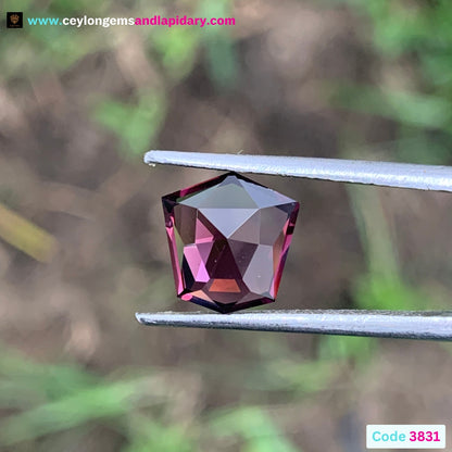Rose Cut Reddish Pink Spinel 2.06 Ct 💎