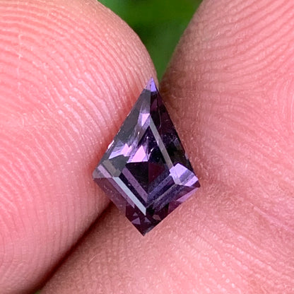 Velvet Spinel Kite 1.05 Ct Loose Gemstone From Sri Lanka