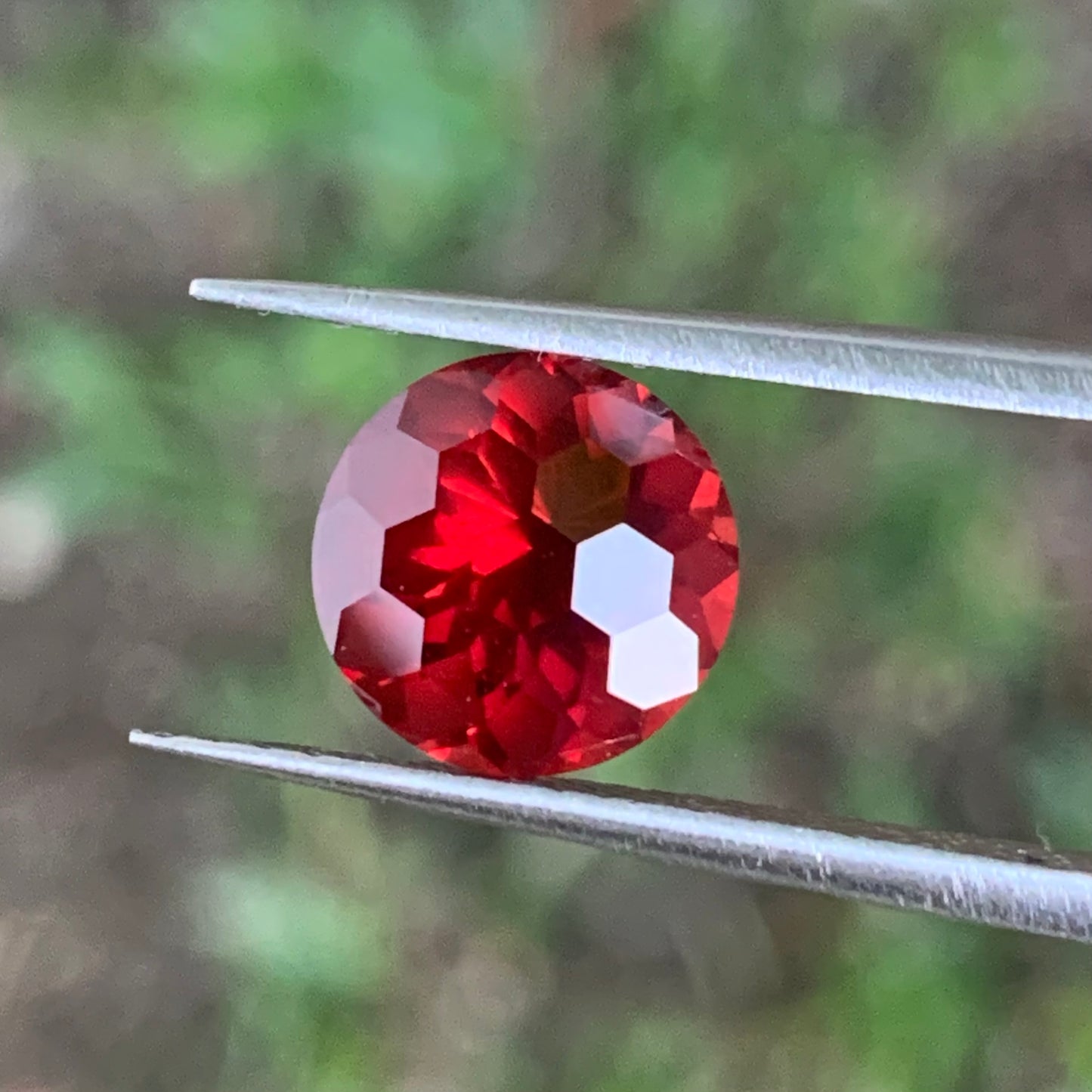Garnet Round 8.5 mm / 2.66 Ct Fancy Football Cut Loose Gemstone For Contemporary Jewelry
