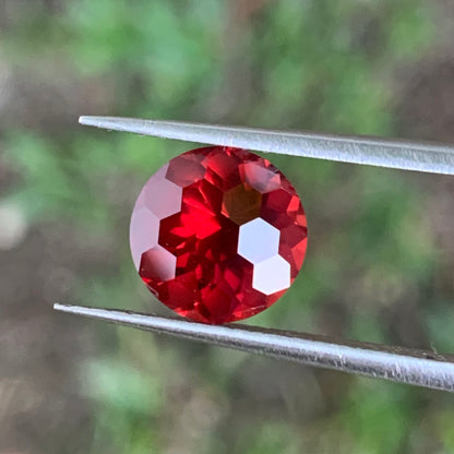 Garnet Round 8.5 mm / 2.66 Ct Fancy Football Cut Loose Gemstone For Contemporary Jewelry