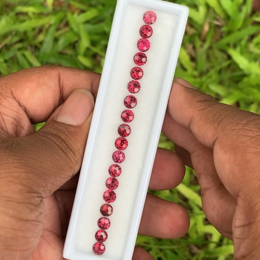 Football Cut Red Garnet 11.08 Ct / 18 Stones Loose Gemstone Parcel For Jewelry Making 💎✨