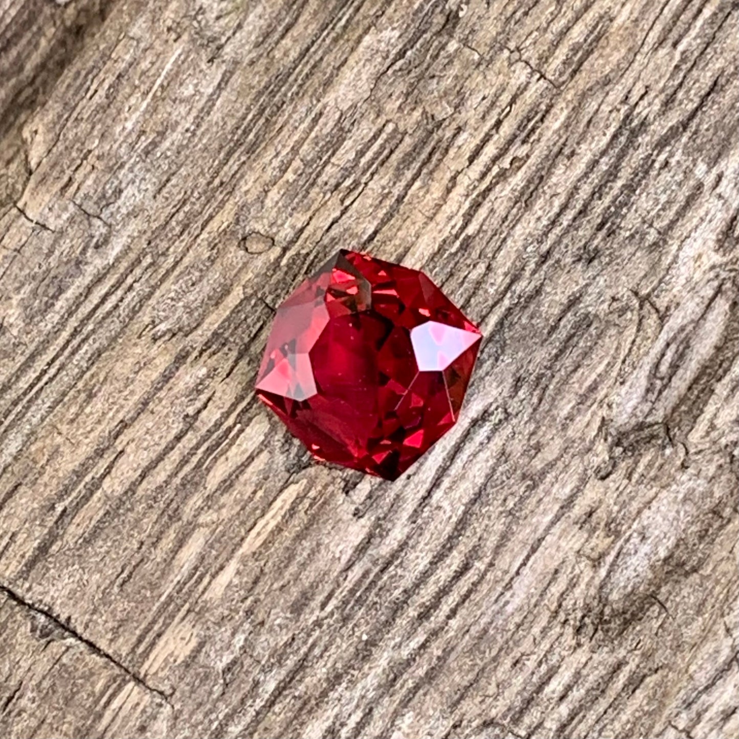 Red garnet Octagonal flower 2.00 ct Creative Cut Loose Gemstone